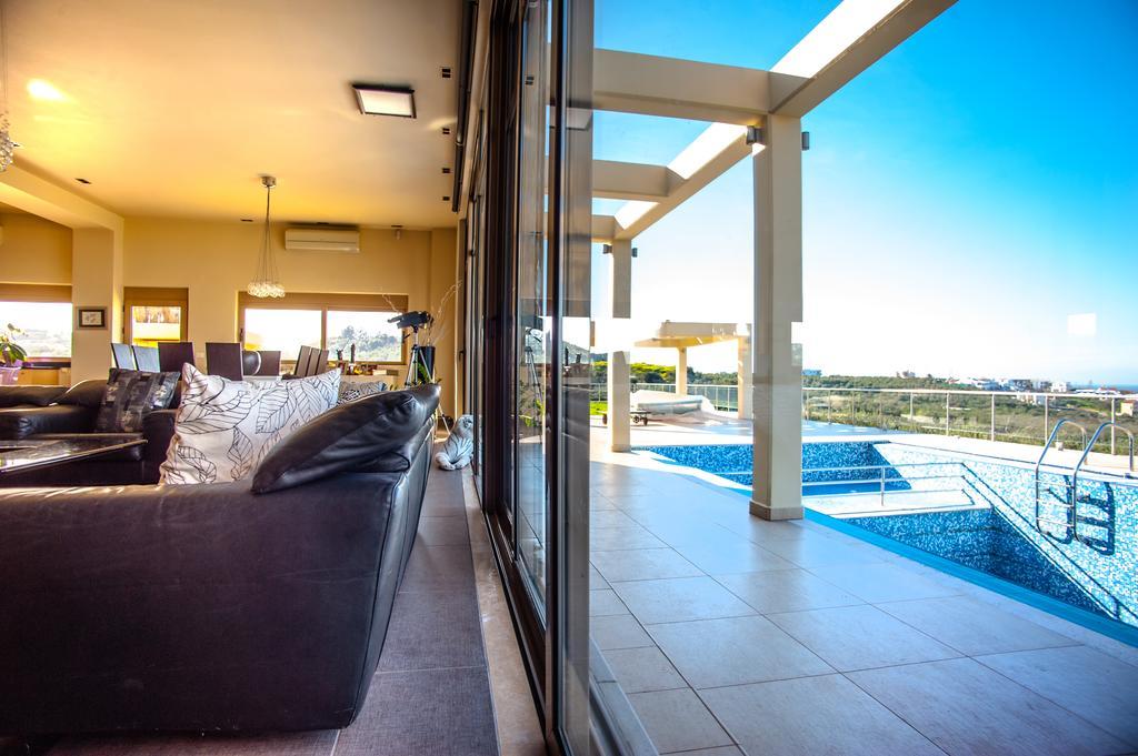 Villa Prigipessa Agia Marina Екстериор снимка