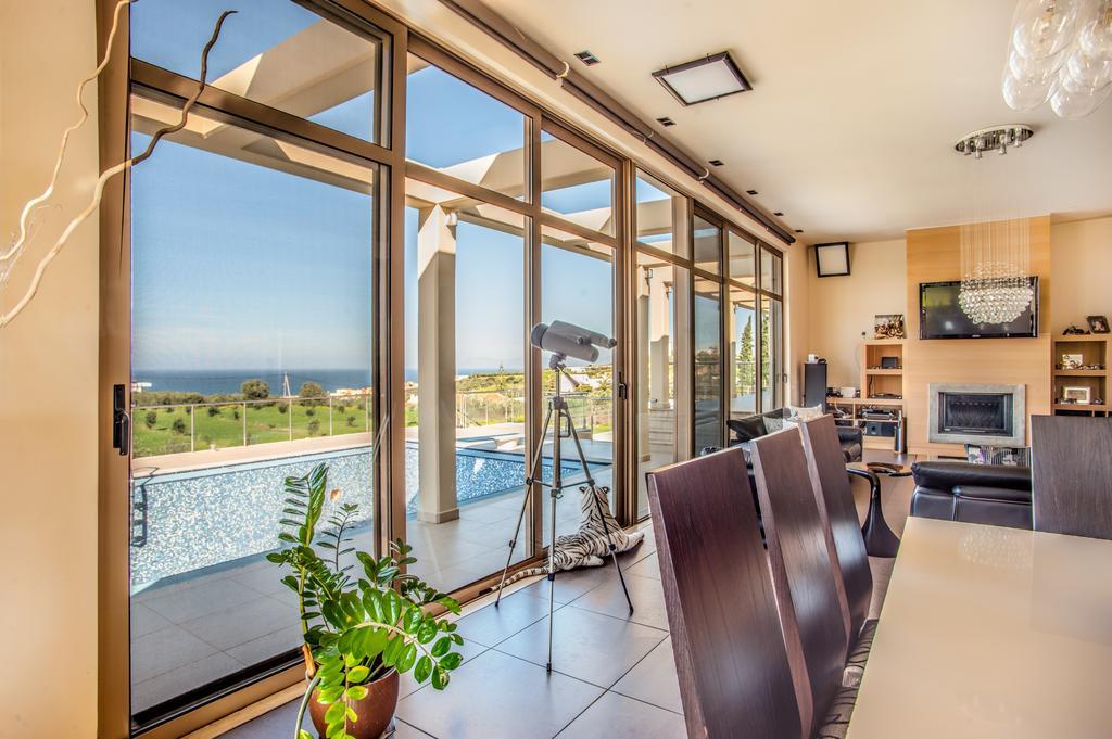 Villa Prigipessa Agia Marina Екстериор снимка