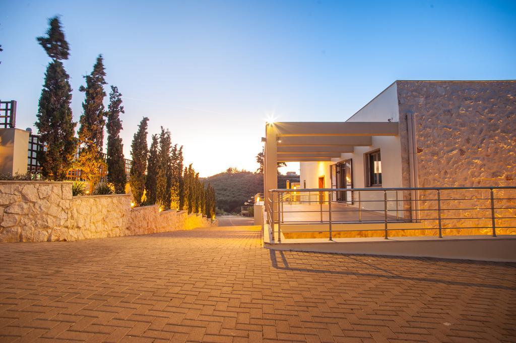 Villa Prigipessa Agia Marina Екстериор снимка