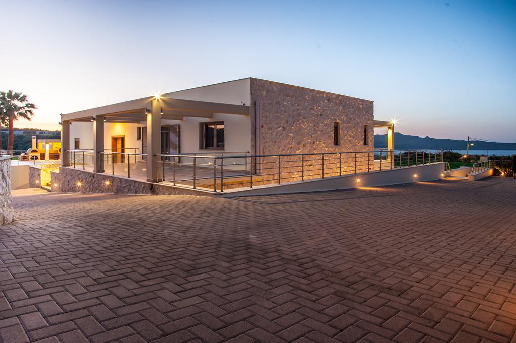 Villa Prigipessa Agia Marina Екстериор снимка