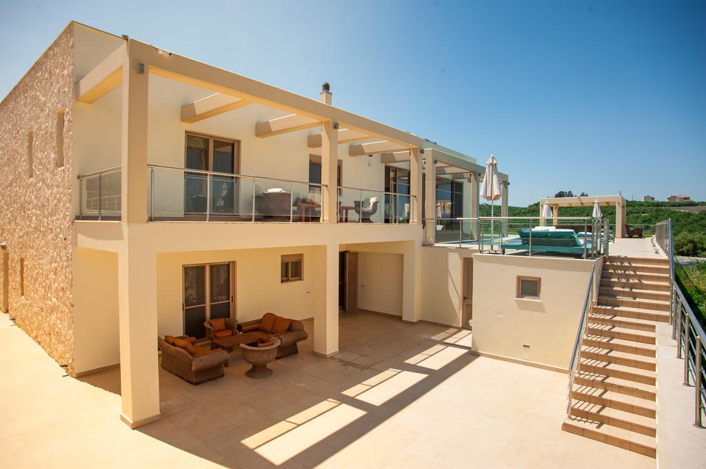 Villa Prigipessa Agia Marina Екстериор снимка
