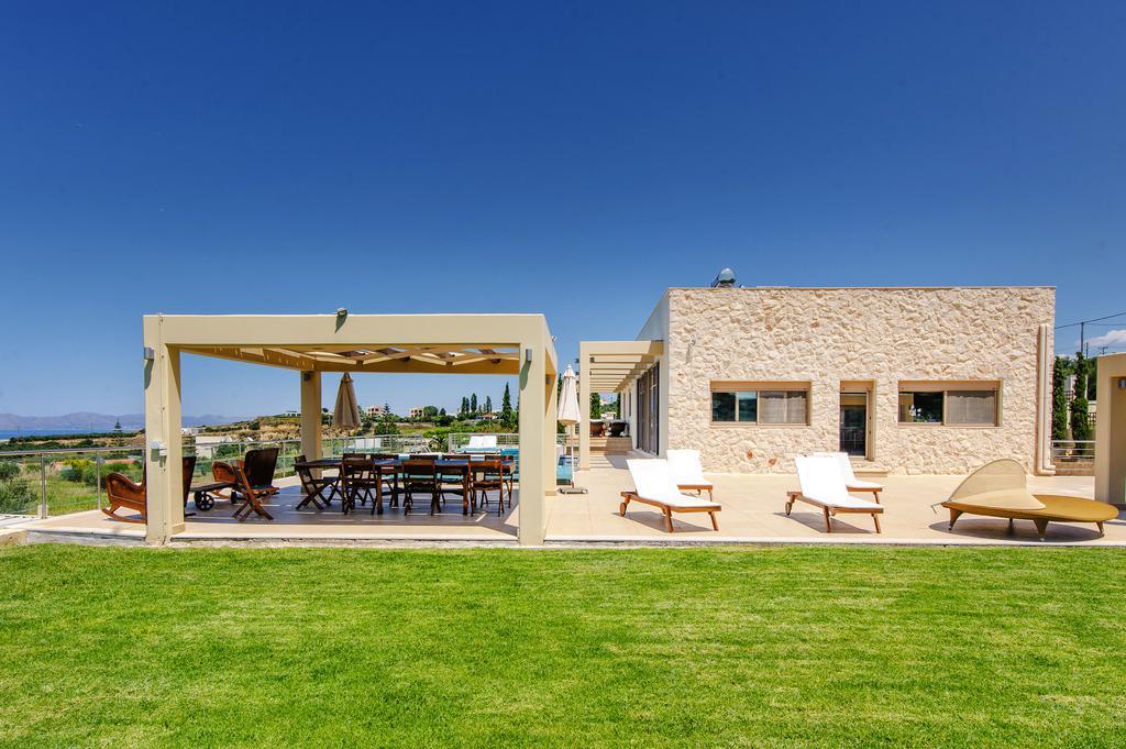 Villa Prigipessa Agia Marina Екстериор снимка