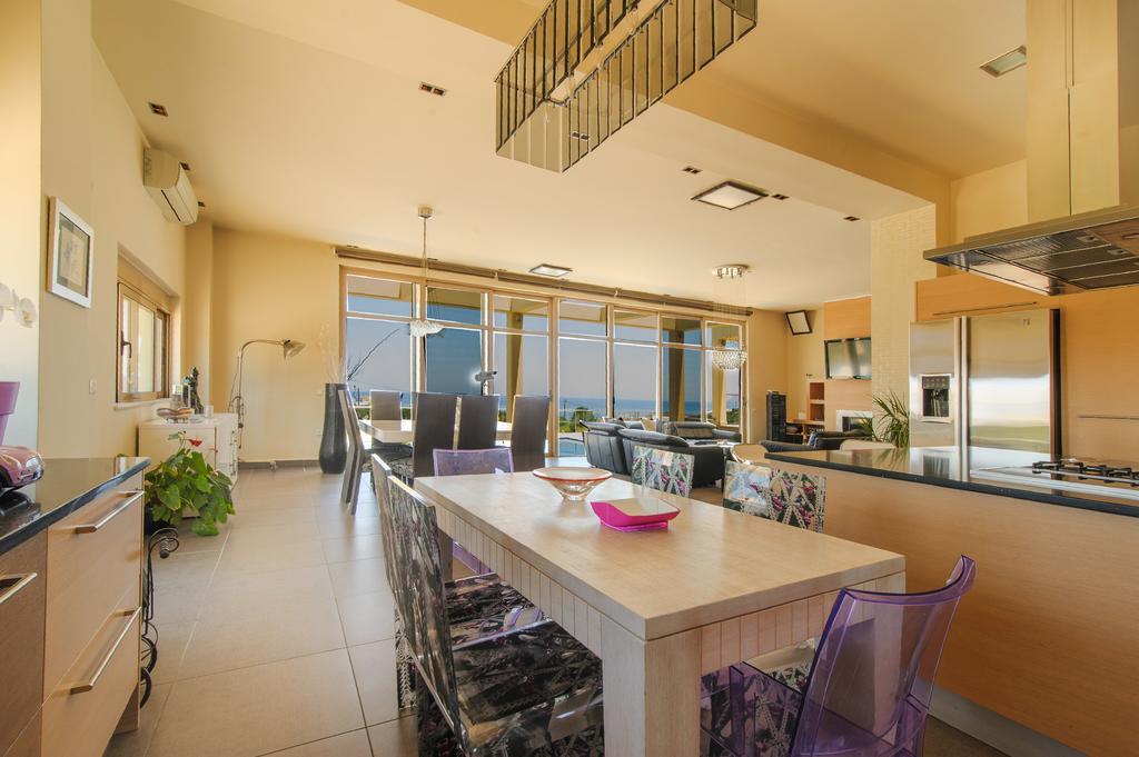 Villa Prigipessa Agia Marina Екстериор снимка