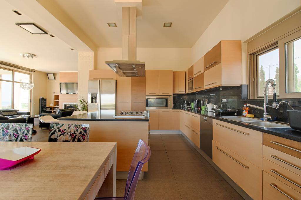 Villa Prigipessa Agia Marina Екстериор снимка